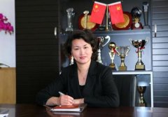 �����к�������һСѧ�����Ž���У��